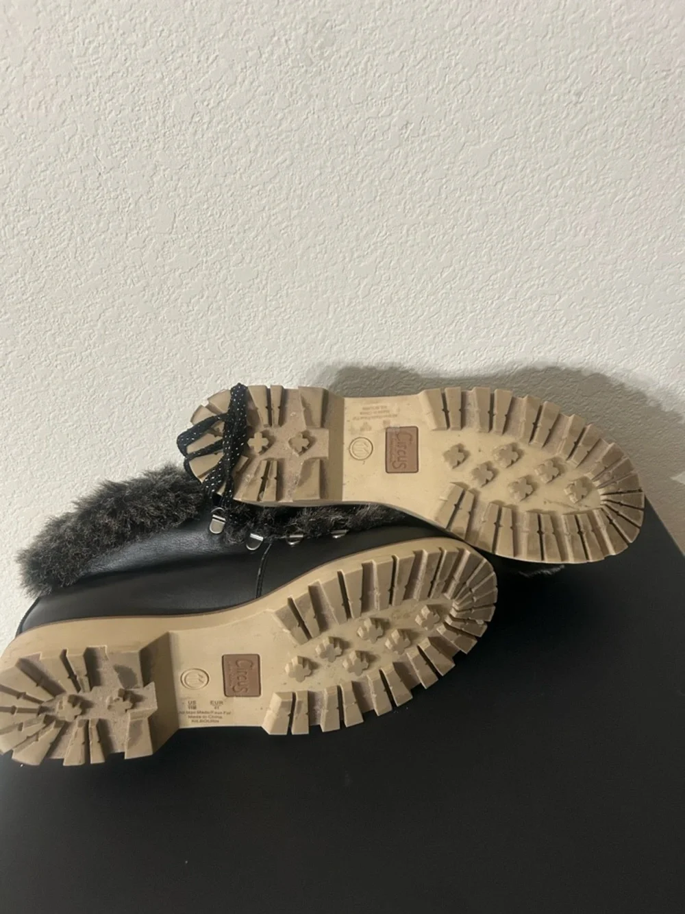 Circus by Sam Edelman Women’s size 11 Faux Fur Lace Up Combat boots